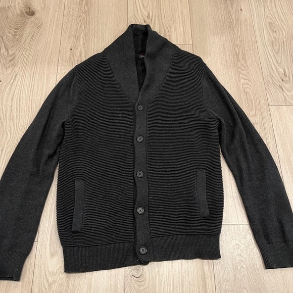 Banana Republic size M sweater - Picture 2 of 7